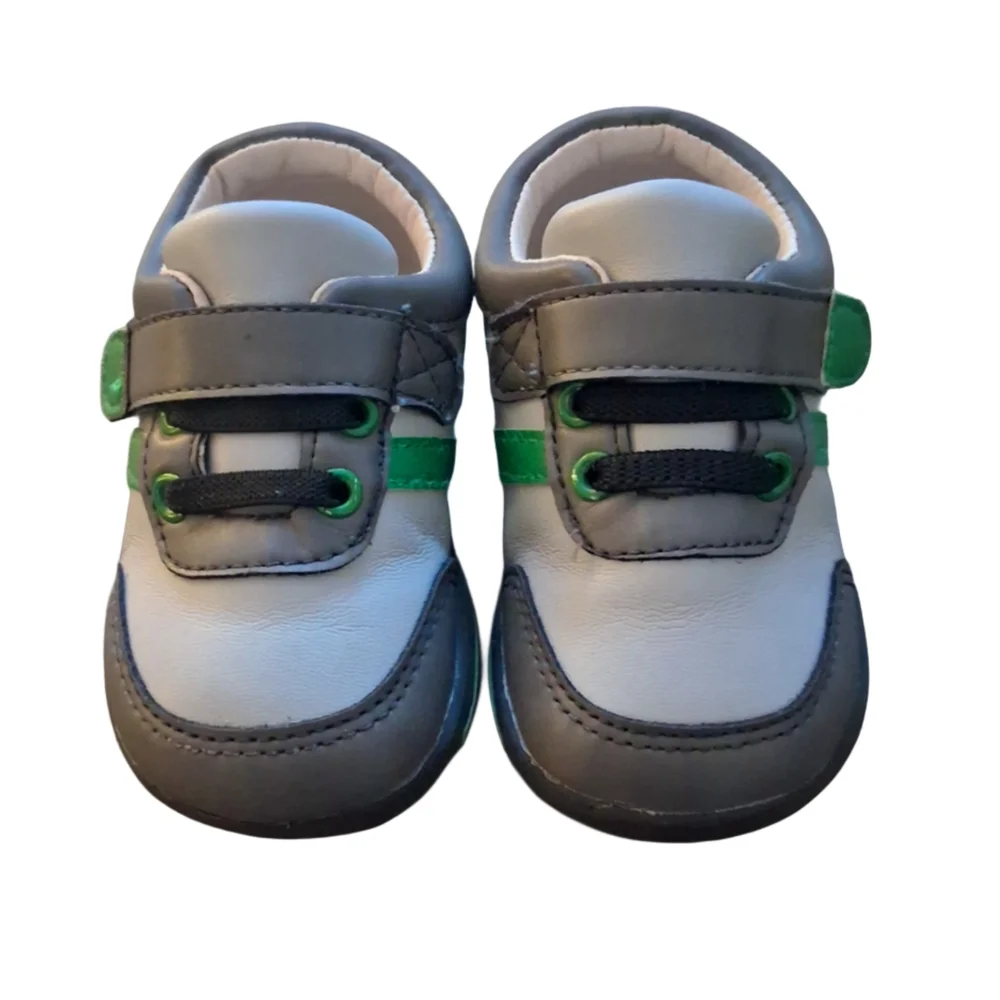 Mimi+Kai Gray and Green Baby Walkers Sz 5